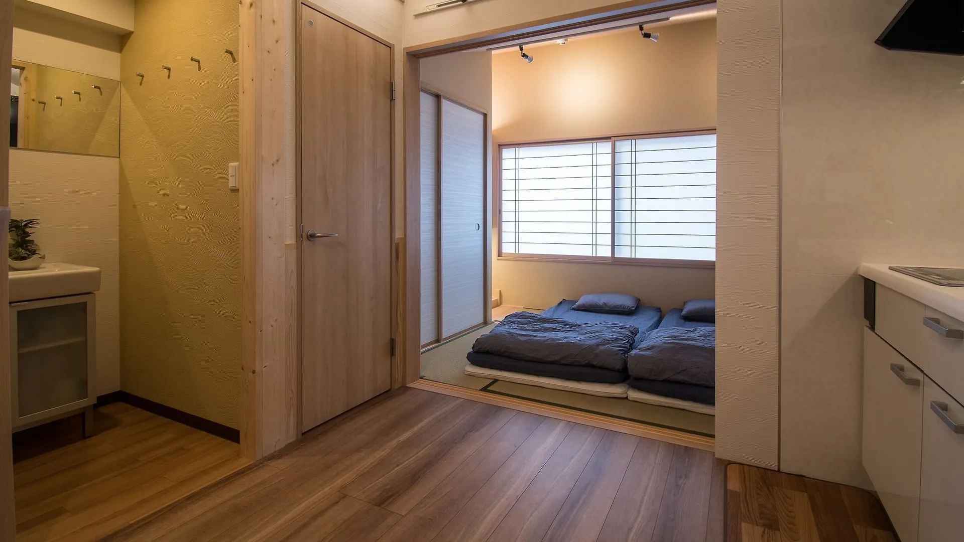 Apartamento Blue Tengu Kujo Kioto Japón